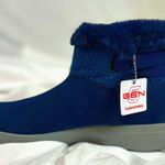 Skechers On-the-GO City Water Repellent Suede Boots Navy 8.5 Photo 6