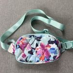 Vera Bradley NWOT  Ultralight Essential Mini Belt Bag Floating Blossoms Fanny Pak Photo 2