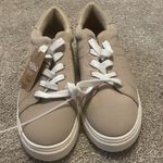 Mad love  comfortable walking shoes canvas tan size 9 new Photo 5