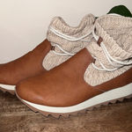 Merrell  Women Winter Boots Size 10.5 Tan Knit Cuff Lace Up Lug Sole Waterproof Photo 0