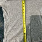 Newport News Vintage Y2K Gray Fitted Long Sleeve Ribbed Top V-Neck Shirt Size M Photo 10
