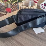 Lululemon  Everyday Belt Bag Black Photo 1
