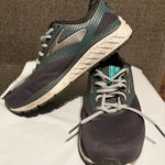 Brooks Addiction 14 Women's Cushioned Running Shoes Size 11 Wide 1203061B061 Photo 0