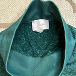 Blush  boutique seamless green floral textured 8” bike shorts Photo 8