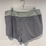 Athleta Run with it Textured 3.5 in Two-Tone Gray Purple Athletic Shorts Photo 2