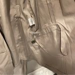 Pendleton Cute classic tan belted mid trench rain jacket tortoise accents Photo 11