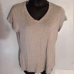 Apt. 9  Modern Essentials v-neck tshirt Photo 0