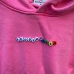 Teddy Fresh  Friendship Bracelet Spellout Cropped Hoodie – Hot Pink Small Photo 4