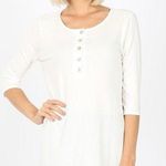 CLAIR SHELL BUTTON TOP Photo 0