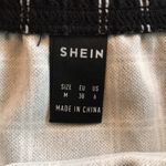 SheIn size medium light weight skirt Photo 2
