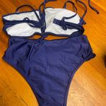 Cupshe -  Blue Bandeau Bikini with High-Waisted Photo 1