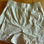 Lululemon  Stretch Relaxed Fit Woven High-Rise Shorts 4" Photo 3