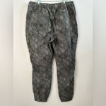 Good American  snake print cargo joggers size 4X Photo 2