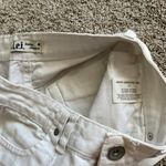 L.E.I . White Jean Shorts. Photo 2