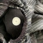 Lululemon Women’s 4 Align Crop 21" Cross Waist Mini Space Dye Herringbone Heathered Black Photo 3