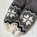 NWT Gray Chenille Fair Isle Faux Sherpa Lined Slipper Socks Photo 1