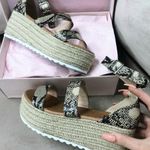 Amazing Lace Platform Sandals Photo 0