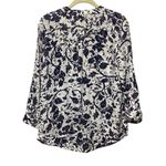 Honey Punch vneck blouse. Navy print. Size Small Photo 4