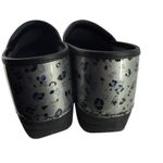 Dansko Women's XP 2.0 Grey Leopard Patent Leather Nursing Clogs Photo 5