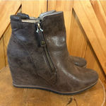 Natural Soul SOUL Naturalizer Women's Haley Ankle Boot, Brown Nubuck, Size 8.5M Wedge Zip Up Photo 0