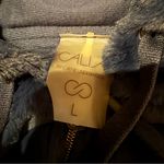 Calia by Carrie Underwood Dark Denim Blue Full Zip Faux Fur Cropped Vest Sz L Size L Photo 4