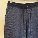 Athleta Stripe Bali Linen Ankle Pants 211380 Drawstring Waist Navy Blue SIZE 6 Photo 1