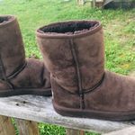 UGG  classic short boots brown for women 🎉🎉🎉 Photo 0