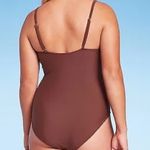 Kona Sol Brown Chain‎ Link Medium Coverage Sew In Cups One Piece Swimsuit
Size L (12-14) Photo 1