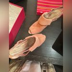 BCBGirls BCBG GIRLS Pink Women's Shoes. ROSE DUST suede. Size 8m. Photo 5