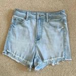 Guess  light wash high rise stretchy denim shorts in size 25 Photo 0