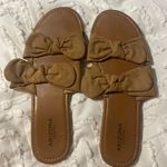 Arizona Jean Company bow sandals Photo 0
