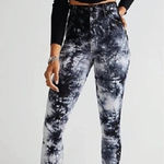 Mother The Super Swooner in Winding Paths Jeans Size 26 NWT Tie Dye Photo 0