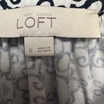 Loft sleeveless vneck navy/white geo print blouse Photo 3