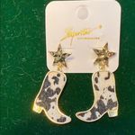 Star and Boot Earrings Photo 1