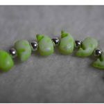 Source Unknown Fun Tiny Green Whales Silver Tone Beaded Stretch 6 Inch Bracelet Photo 1