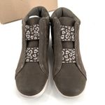 Clarks NIB Cloudsteppers Adella Bend Women's Ankle Bootie Dark Olive Size 8.5 Photo 1