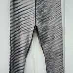 Under Armour  heat‎ gear compression capri capris leggings women's medium grey Photo 0