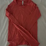 Lululemon  Swiftly Tech Long-Sleeve Shirt 2.0
*Race Length Photo 0