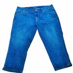 Old Navy The Flirt Mid Rise Denim Capris Photo 0