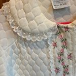 Vintage JC Penney Quilted Robe Lace Trim Floral Cottage Core Feminine White Sz M Size M Photo 1