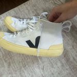 VEJA  high top sneaker women’s size 7 Photo 6