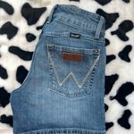 Wrangler Retro Mae Mid-Rise Valerie Short Photo 2