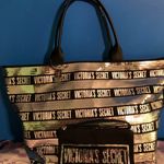 Victoria's Secret Women's stylish bag with a purse..$35. Photo 0