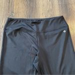 Nicole Miller  Cropped Workout Leggings w/ Mesh Detail Size L Photo 3