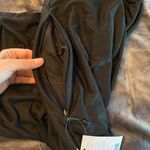 Beyond Yoga Black Pocket Scarf NWT Photo 4