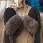 Uggs discontinued slippers Photo 2