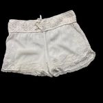 Rue 21 Women’s White Crepe Floral Crochet Shorts Size Small Photo 1