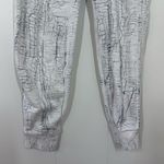 Lululemon  Thread Dye White Black Warm Down Jogger 7/8 Length Photo 4