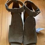 Universal Threads Universal Thread Shoes | Target Fall Heel | Color: Brown/Tan | Size: 9.5 Photo 2