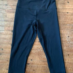 Zyia black cropped 6-8 athletic high impact workout leggings Photo 0